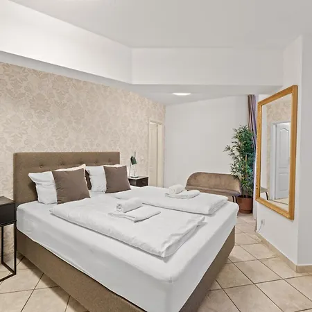 Big Family Treptower Park Apartment *
