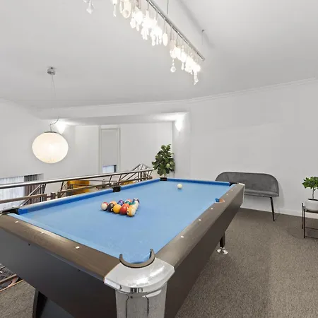 Big Family Treptower Park Apartment