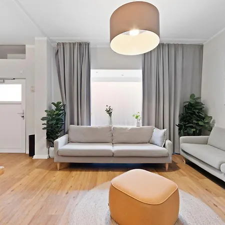 Primeflats - Big Family Schoeneberg Apartment *