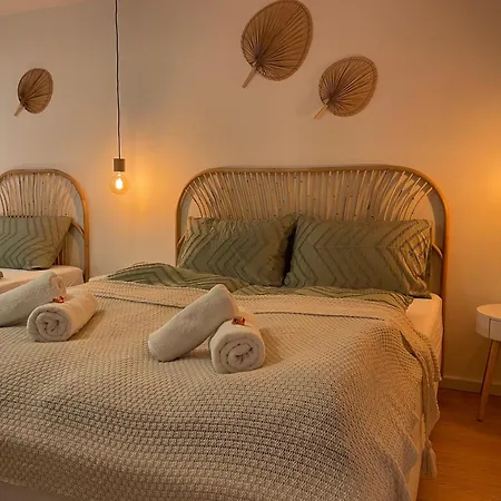 Bamboo Daire