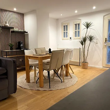 Bamboo Daire