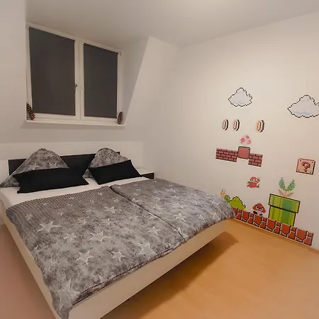 Good Located Subway U6 Apartment