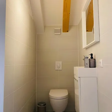 Luxury Penthouse Jacuzzi, Pool Table, Bbq & Desks Hotel Berlin