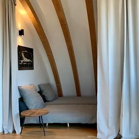 Luxury Penthouse Jacuzzi, Pool Table, Bbq & Desks * Berlin