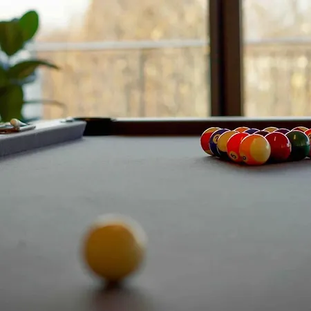 Luxury Penthouse Jacuzzi, Pool Table, Bbq & Desks Hotel