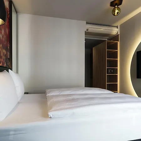 Vienna House Easy By Wyndham Potsdamer Platz Hotel *