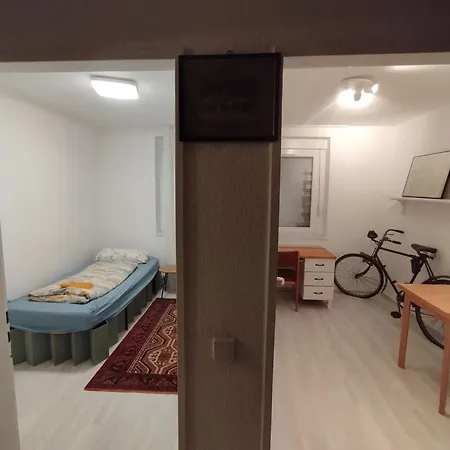 Zwei Mit Privatem Gaste-wc Berlin