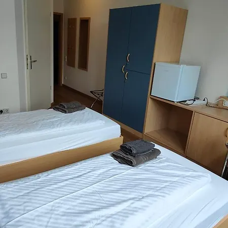 Hotel Hw - Haus Am Niederfeld Berlin