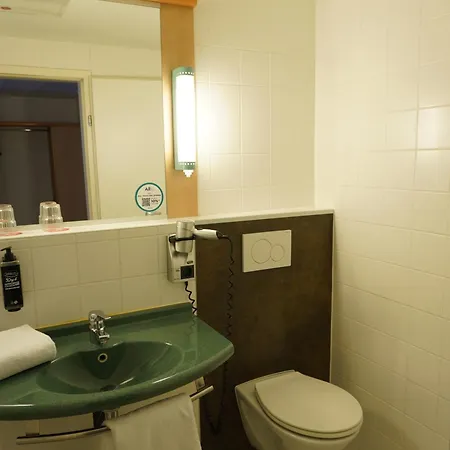 Hotel Ibis Messe 2*