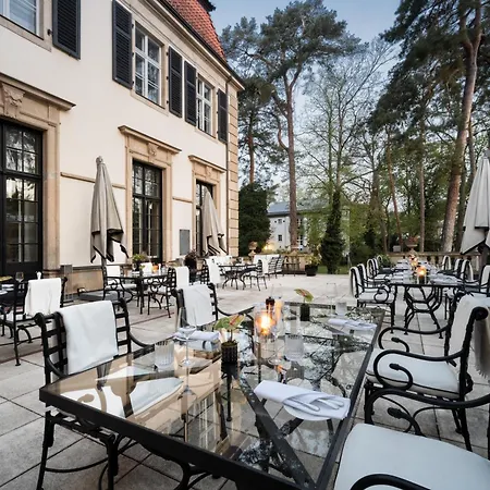 Schlosshotel Berlin 5*