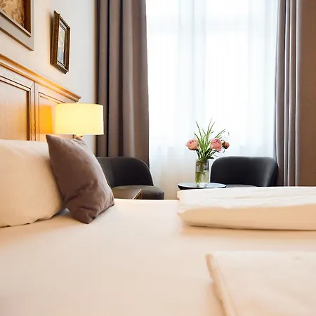 Lindenufer 3* Berlin