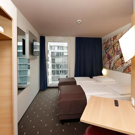 Otel Berlin-alexanderplatz 3*
