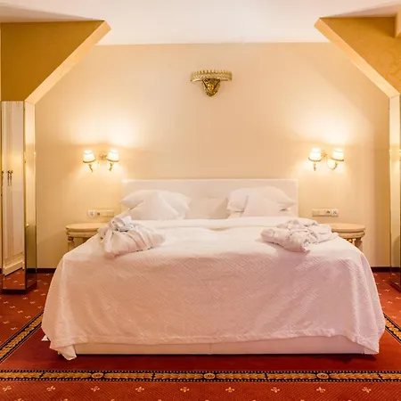Augusta Am Kurfuerstendamm Hotel 3*