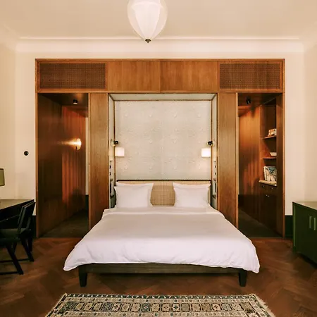 Boutique Chateau Royal Hotel 5*