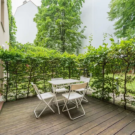 Mooeve Friedrichs Apartment