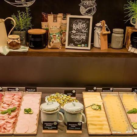 Hotel One Berlin-spittelmarkt 3*