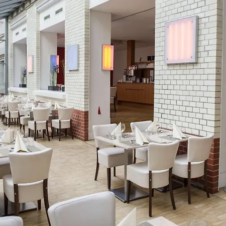Szálloda Park Plaza Wallstreet Mitte 4*