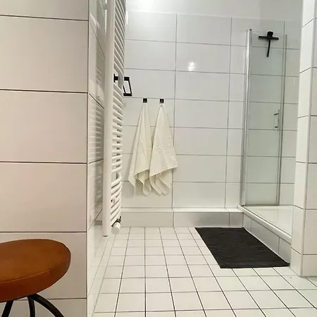 Modern L Netflix L Fast Wifi L Xbox Apartment Berlin