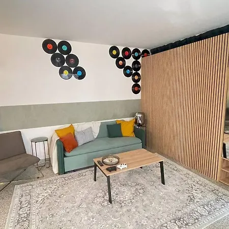 Modern L Netflix L Fast Wifi L Xbox Apartment