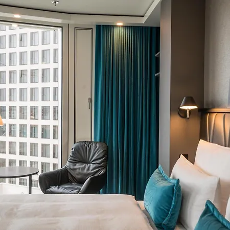 One Berlin-upper West מלון 3*