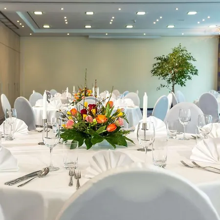 Отель Essential By Dorint Berlin-adlershof 3*
