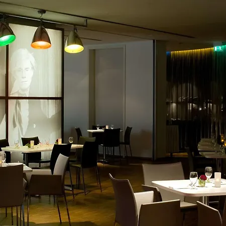 Hotel Park Plaza 4*