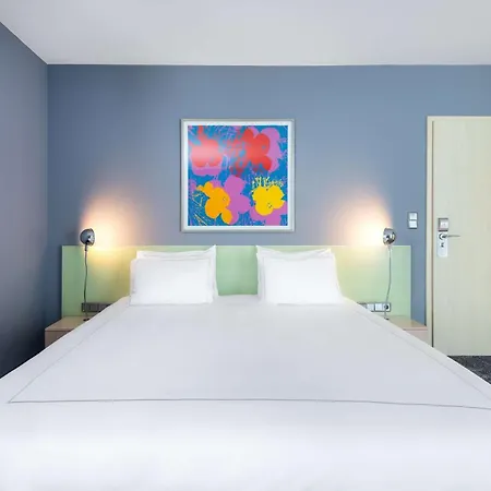 Park Plaza Hotel 4*