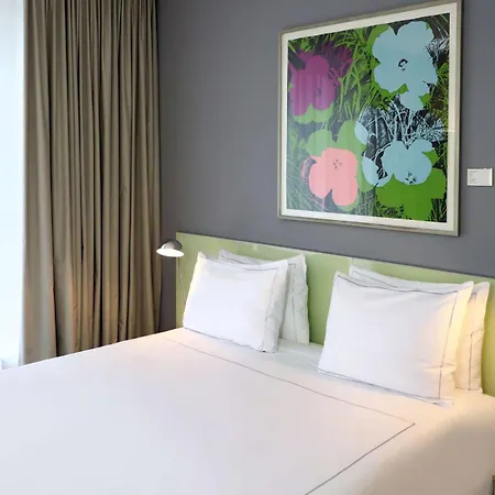 Hotel Park Plaza 4*