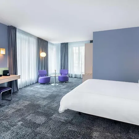 Park Plaza 4*