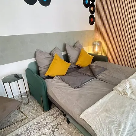 Modern L Netflix L Fast Wifi L Xbox Apartment Berlin