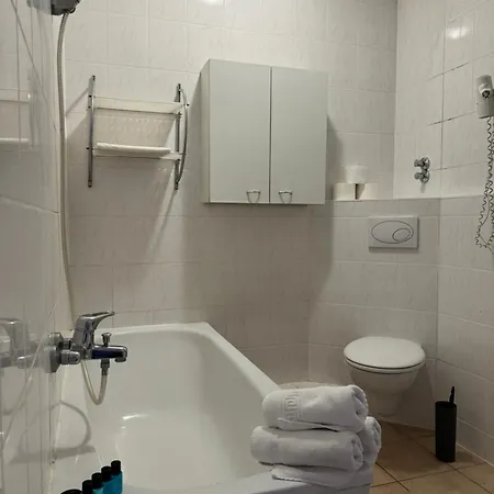 Отель Bonverde 2*