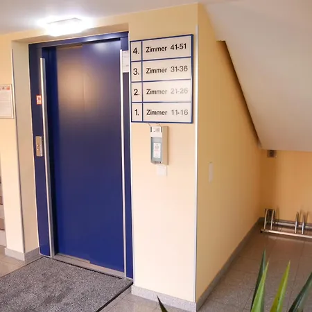 Parkhotel Marzahn 3*