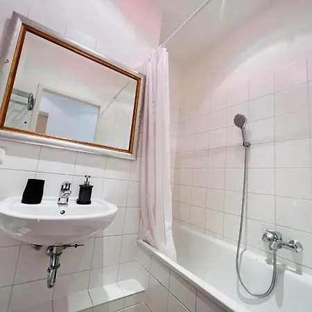 Apartment West Berlin