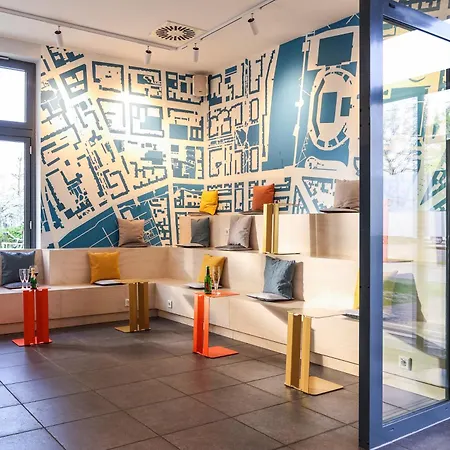 H+ 4youth Hotel 3*