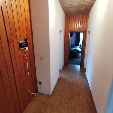Monteur-haus Marat Biesdorf / Marzan / Hellersdorf Apartment *