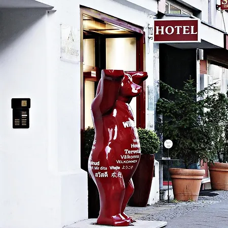 Air In Hotel 3*