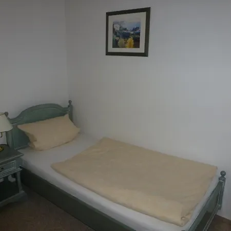 Alt-karow 3* Berlin