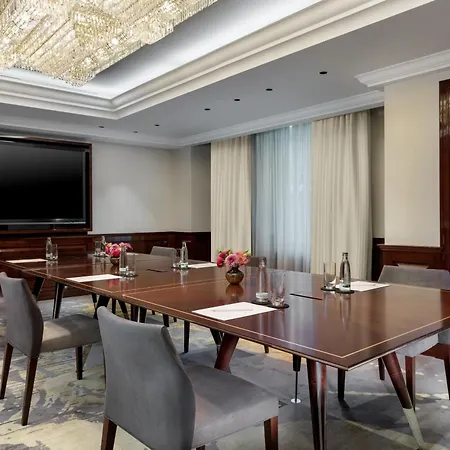 Hotel The Ritz-carlton, 5*