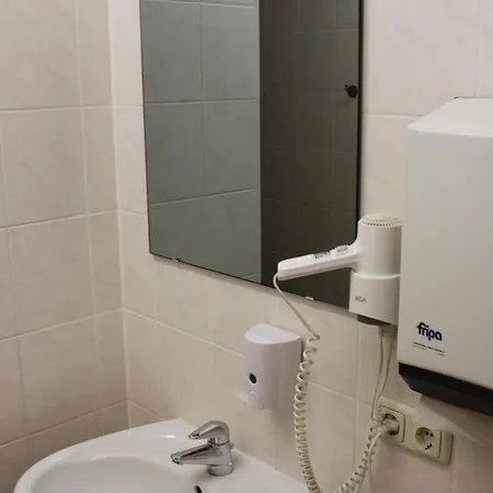 Gasthof Hotel-pension Adamshof Berlin