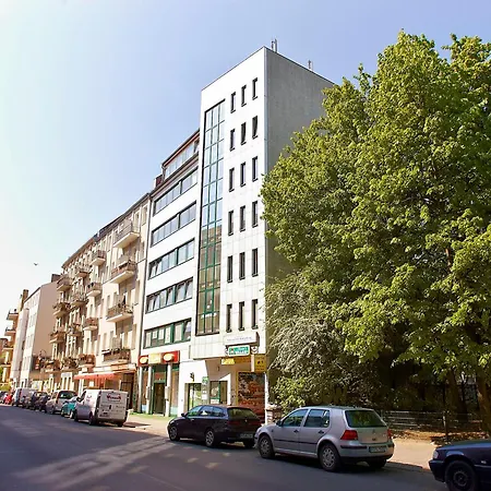 Aparthotel Apartmenthouse - Am Goerlitzer Park 3*