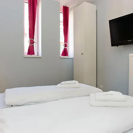 Apartmenthouse - Am Goerlitzer Park Berlin