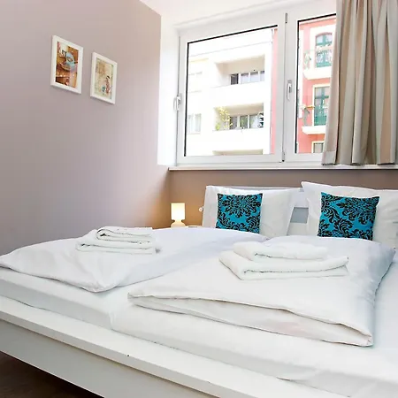 Aparthotel Apartmenthouse - Am Goerlitzer Park 3*