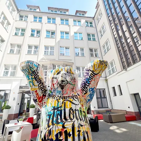 Hotel Catalonia Mitte 4*