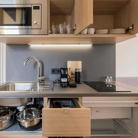 Apartment Living *