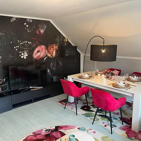 Sweet Little Mimi Apartment