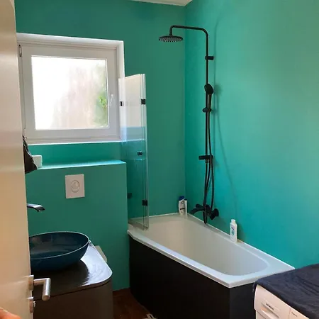 Canal-Front At Maybachufer - Private Room In Newly Renovated 80 Sqm Two-Bedroom Apartment Berlin