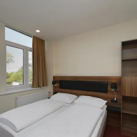 Hotel B&B Hotel Berlin-Adlershof