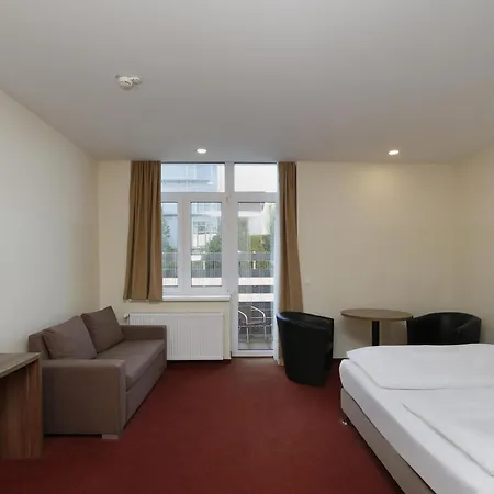 B&B Hotel Berlin-Adlershof Hotel 2*