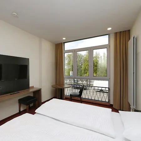 B&B Hotel Berlin-Adlershof 2*