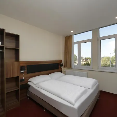 Hotel B&B Hotel Berlin-Adlershof